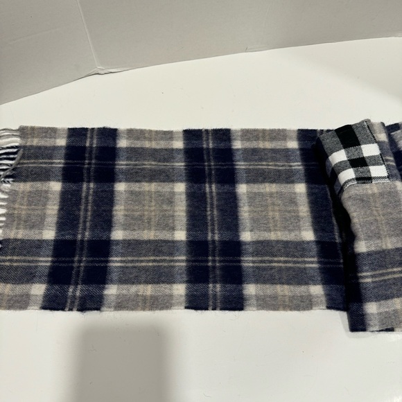 Orvis Tartan Lambswool Scarf Fringe Winter Cozy Soft Made In Scotland - Picture 7 of 8